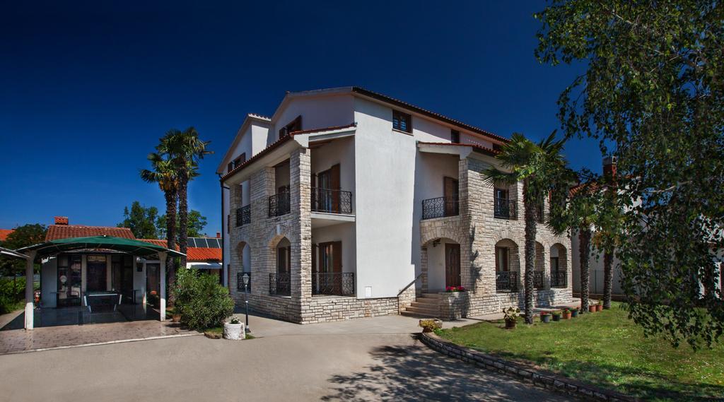 B&B Moderno Fažana Extérieur photo